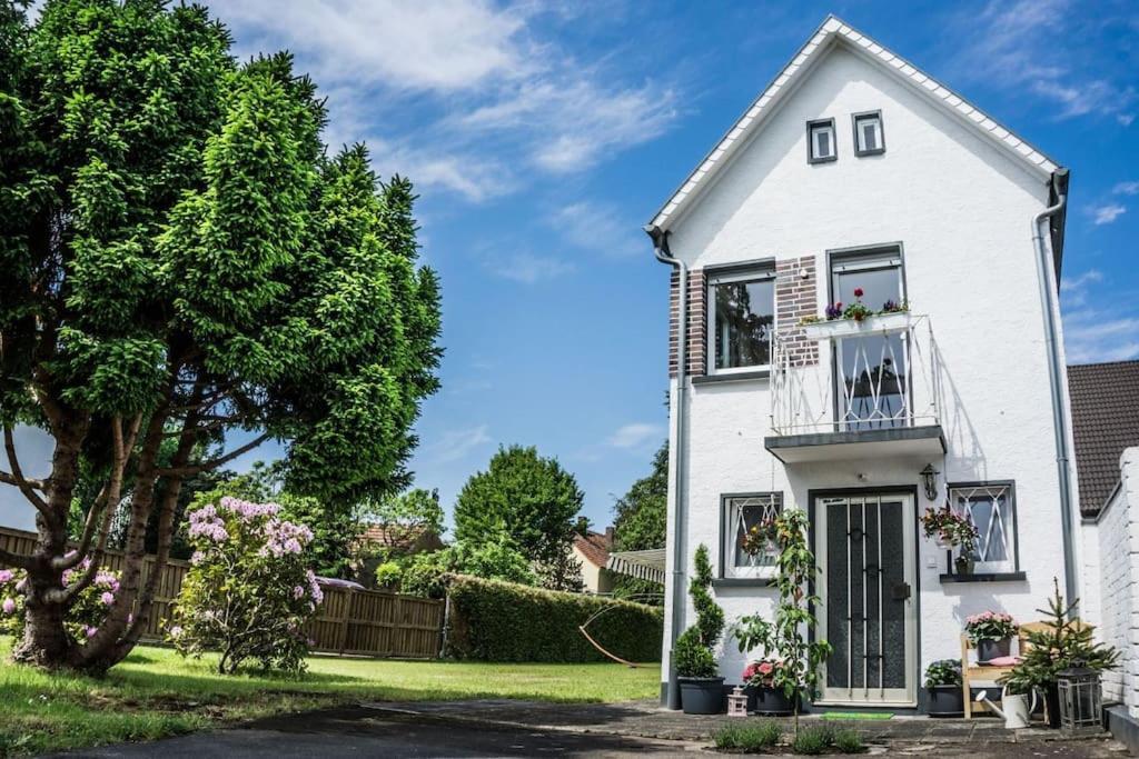 Schoenes Haus Mit Grossem Garten 塞利根施塔特 外观 照片